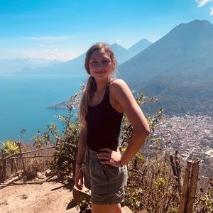 Meet your Posher, Julia